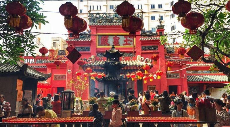 Chùa Ngọc Hoàng là nơi giải duyên âm nổi tiếng tại Thành phố Hồ Chí Minh