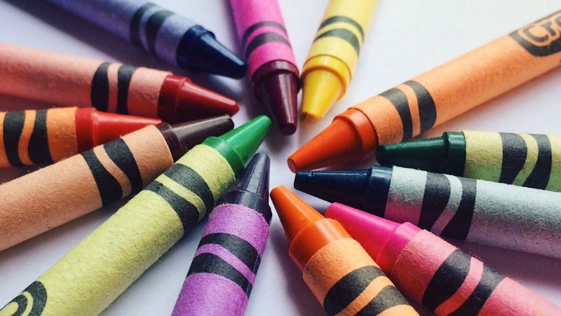 Cách làm sáp thơm bằng bút chì màu
