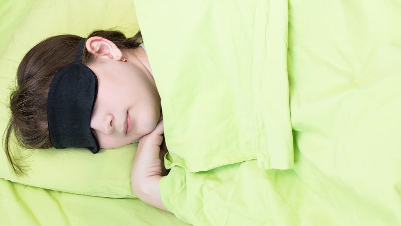 Một số mẹo giúp hạn chế tình trạng ngủ mở mắt đơn giản