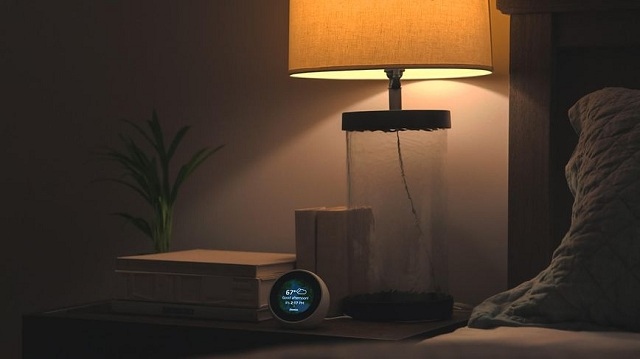 Sử dụng đèn yếu hoặc đèn màu trầm giúp ngủ ngon